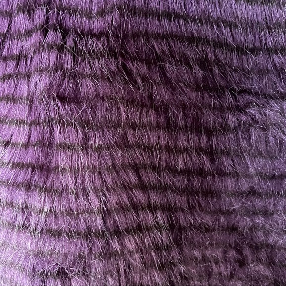 WD.NY Purple Faux Fur Nest - Picture 7 of 9